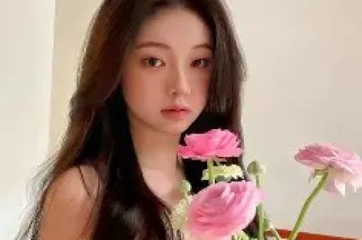 天价穿搭引全网哗然！梅根单品溢价离谱带货人设彻底翻车遭全网质疑