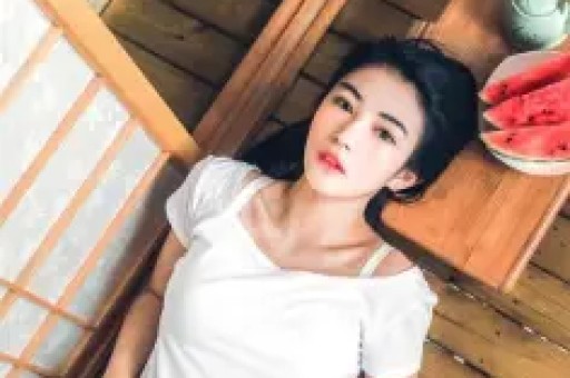36岁江铠同泉州现身出轨门后状态滋润长相神似毛晓彤