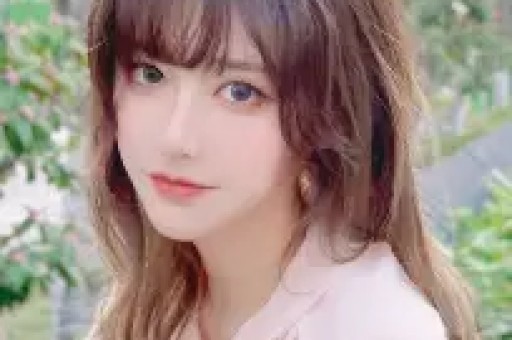 75岁刘晓庆被指耍大牌？与网红王婆同台全程冷场不互动气氛尴尬
